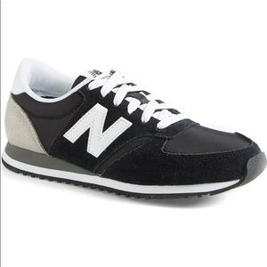 New Balance 420 Sneakers